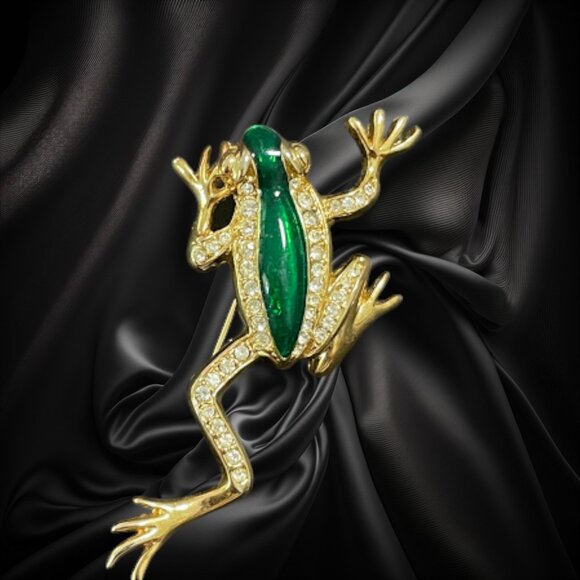 Vintage Enamel and Rhinestone Climbing Frog Brooch Figural Pin - Picture 5 of 10